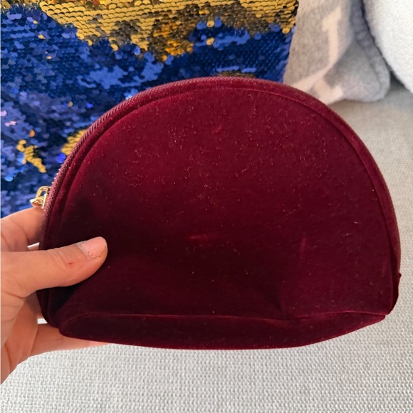 ☀️🏝️Sequin Clutch and Velvet Pouch - Picture 2 of 5